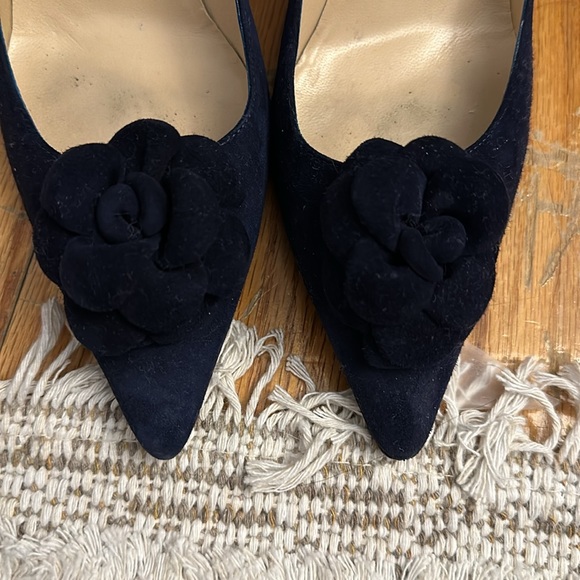 suede pumps - Picture 5 of 5